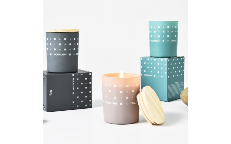 Scented candle jar with wood lid